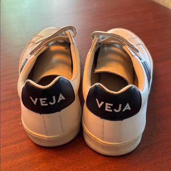 Womens Veja sneakers - Picture 3 of 7